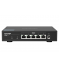 QNAP QSW-1105-5T switch No administrado Gigabit Ethernet (10/100/1000) Negro