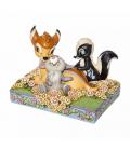 Figura enesco disney bambi y amigos entre flores