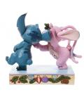 Figura enesco disney lilo & stitch stitch y angel con muérdago