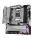 GIGABYTE B650M AORUS ELITE AX ICE Placa base - AMD Ryzen serie 9000, VRM de 12+2+2 fases, hasta 8000 MHz DDR5 (OC), 1xPCIe 5.0 +