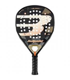 Pala de pádel bullpadel neuron 02 2026 (fede chingotto)/ negra y dorada